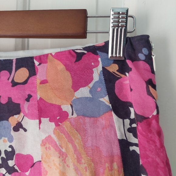 New York & Company 100% Cotton Colorful Floral Skirt Sz 4 - Picture 4 of 9